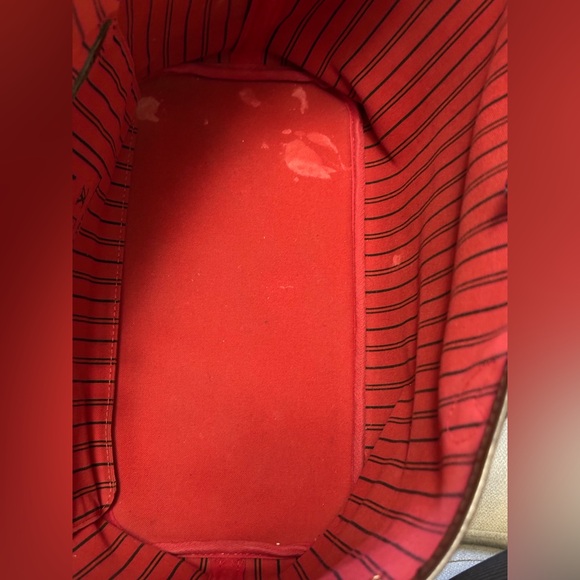 Authentic Louis Vuitton Neverfull Damier MM - Picture 9 of 16